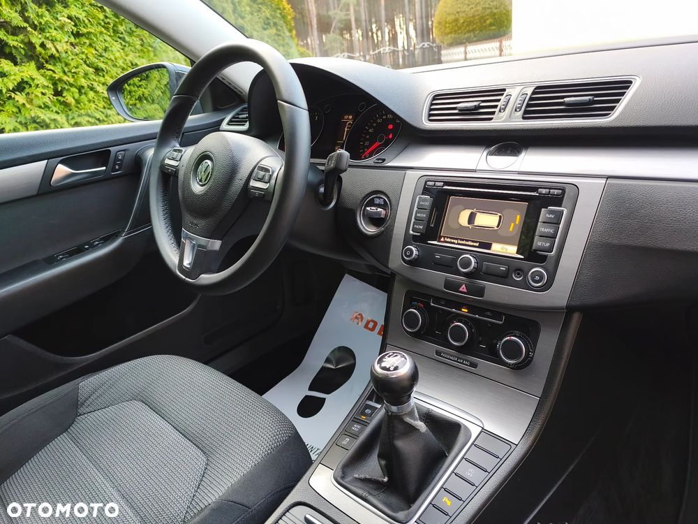 Volkswagen Passat 2.0 TDI Trendline - 23