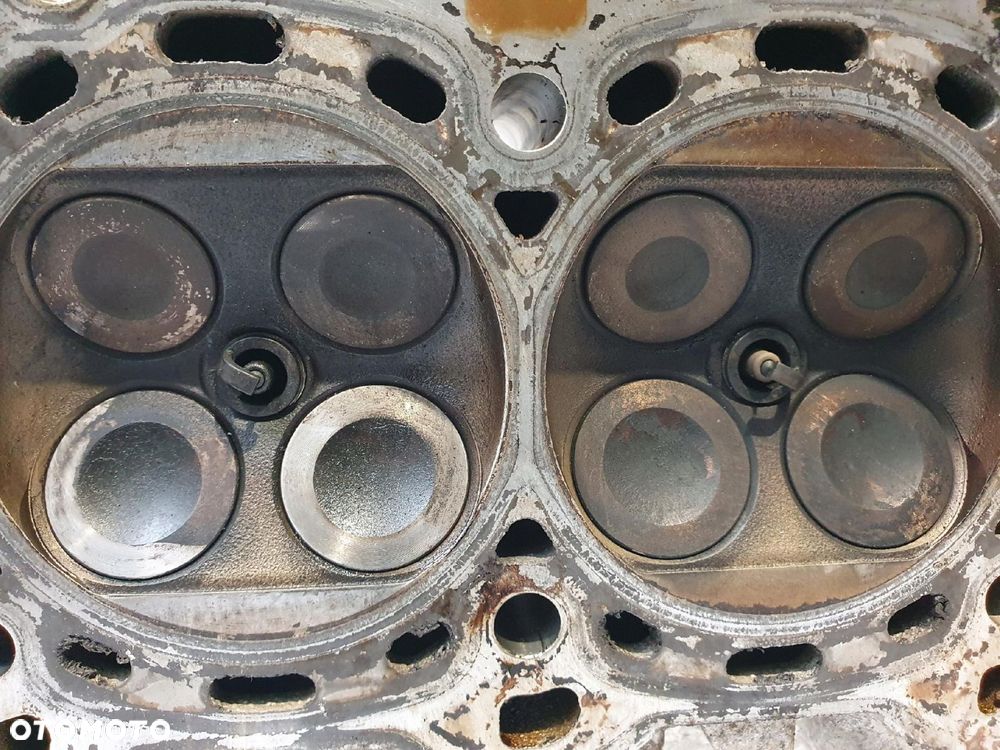 GŁOWICA CYLINDRÓW Opel Astra J Meriva B Corsa D 1.4 16V wałki A14XER - 10