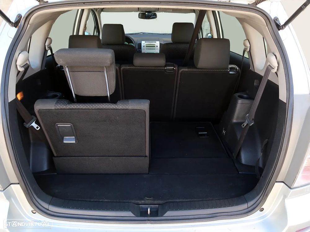 Toyota Corolla Verso 2.2 D-4D Sol - 18