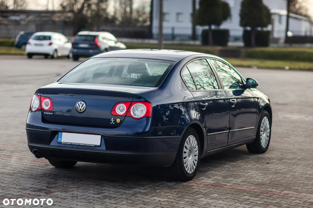 Volkswagen Passat 1.6 Comfortline - 7