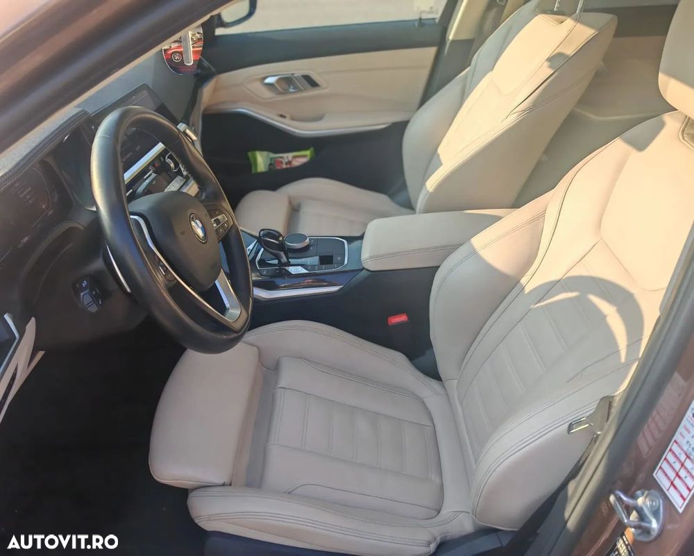 BMW Seria 3 320d Aut. Luxury Line - 9