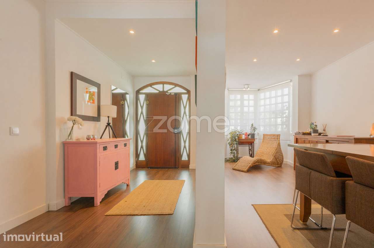 Moradia T4+1 | Renovada com piscina em Albarraque - Grande imagem: 5/60