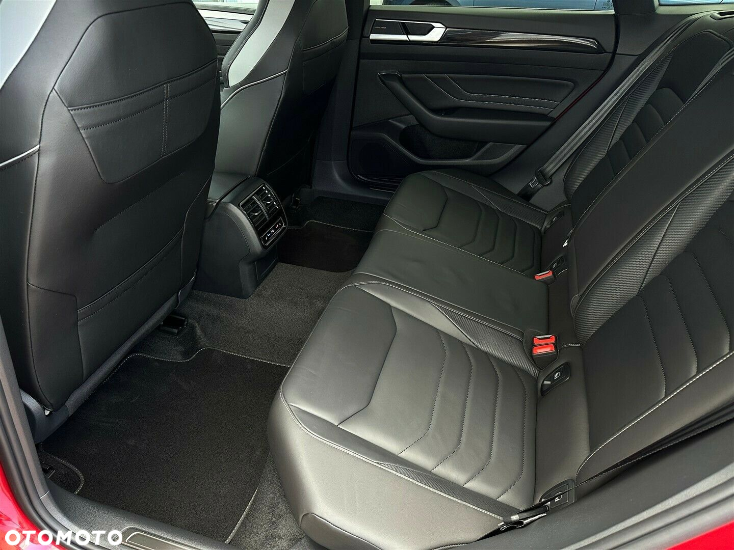Volkswagen Arteon 2.0 TSI R-Line DSG - 11