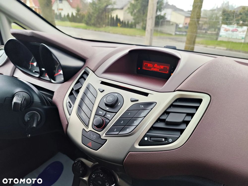 Ford Fiesta 1.25 Titanium - 9