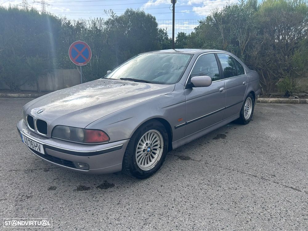 BMW 528 iA - 2