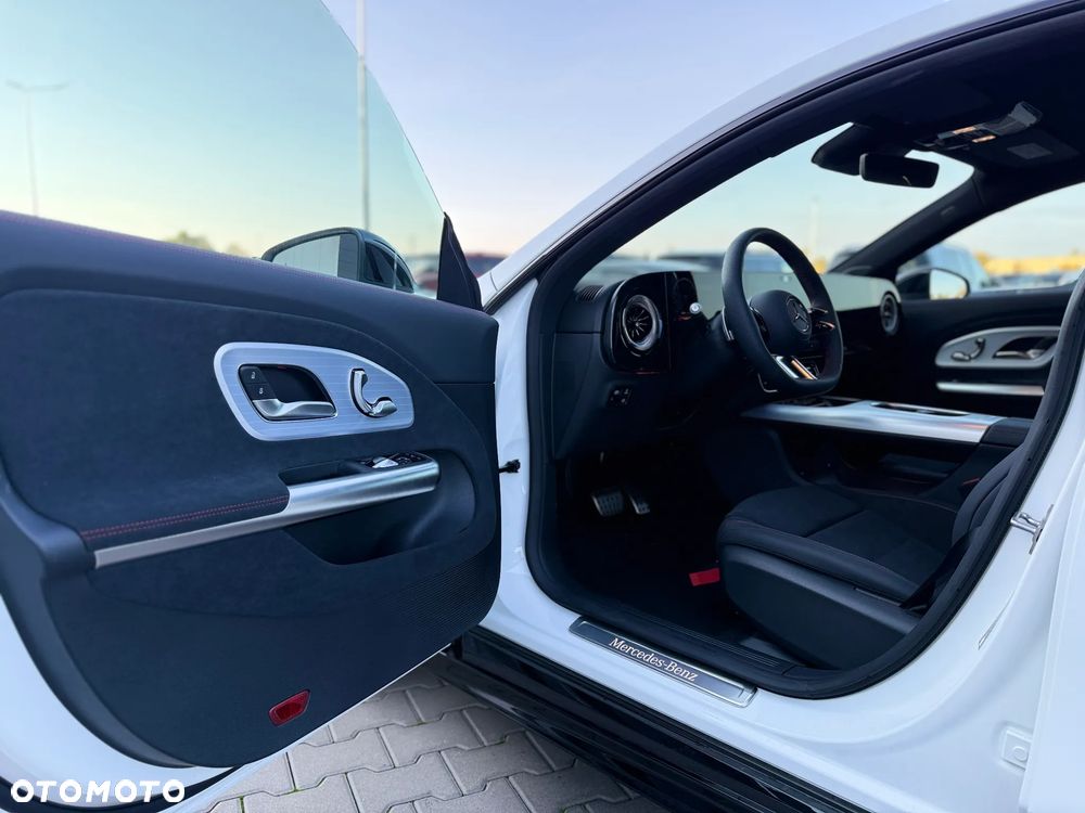 Mercedes-Benz CLA 220 4Matic - 19