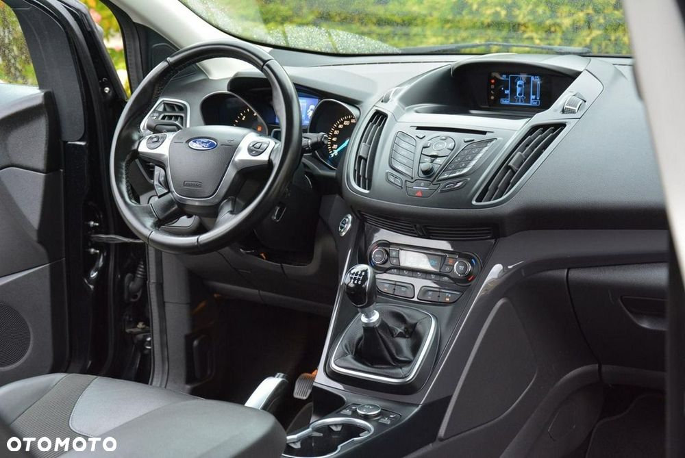 Ford Kuga 2.0 TDCi FWD Titanium - 17