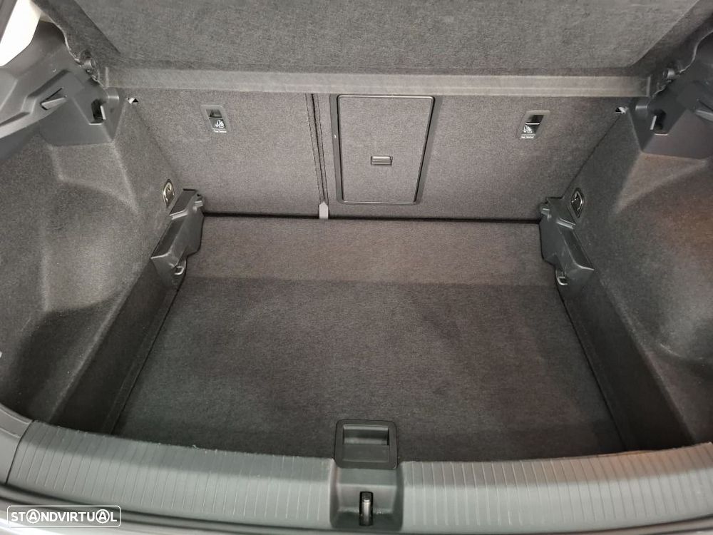 VW T-Roc 1.0 TSI Urban - 23