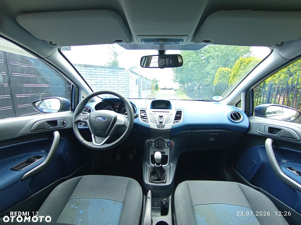 Ford Fiesta - 25