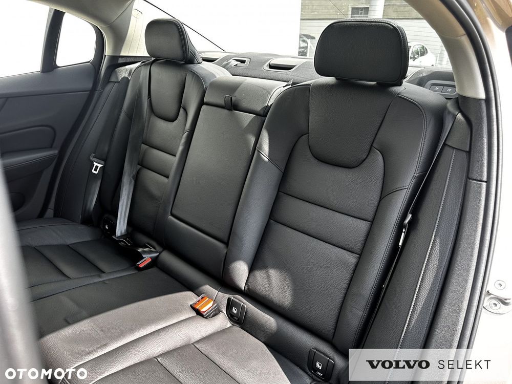Volvo S60 - 17