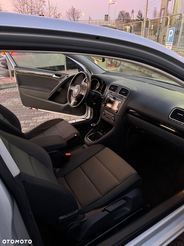 Volkswagen Golf 1.6 Comfortline - 12