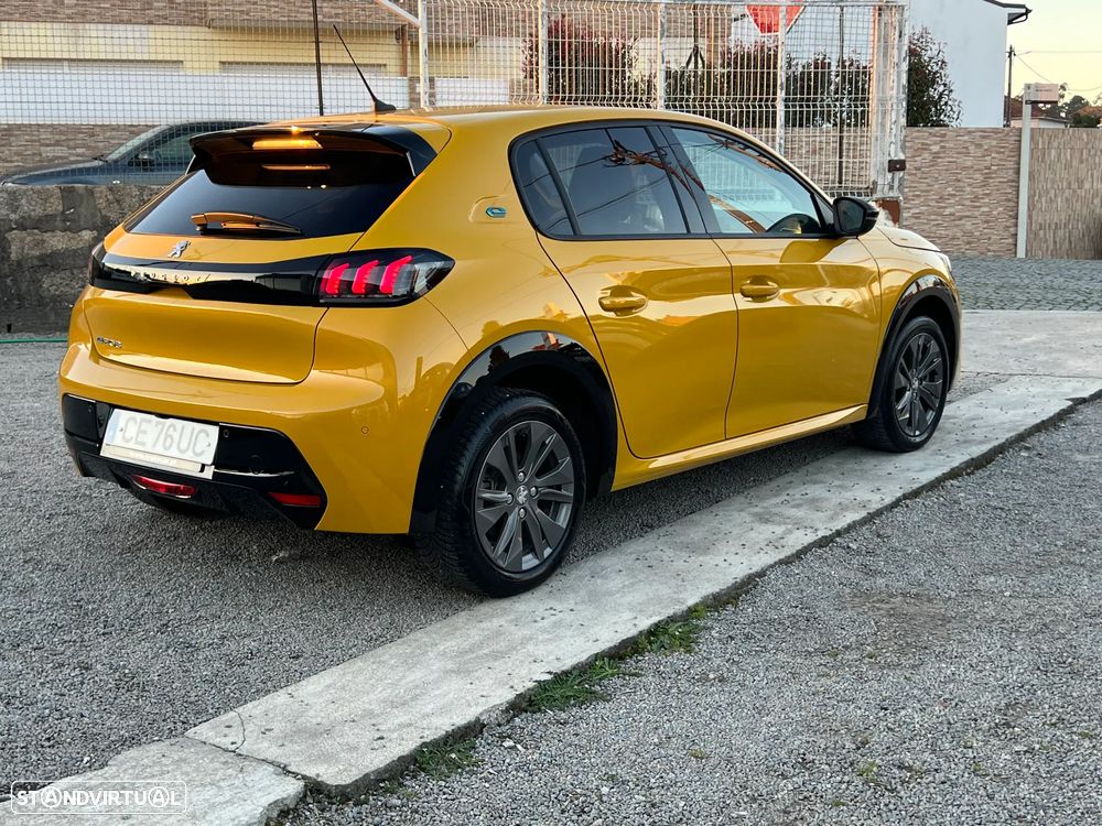 Peugeot e-208 Allure Pack - 8