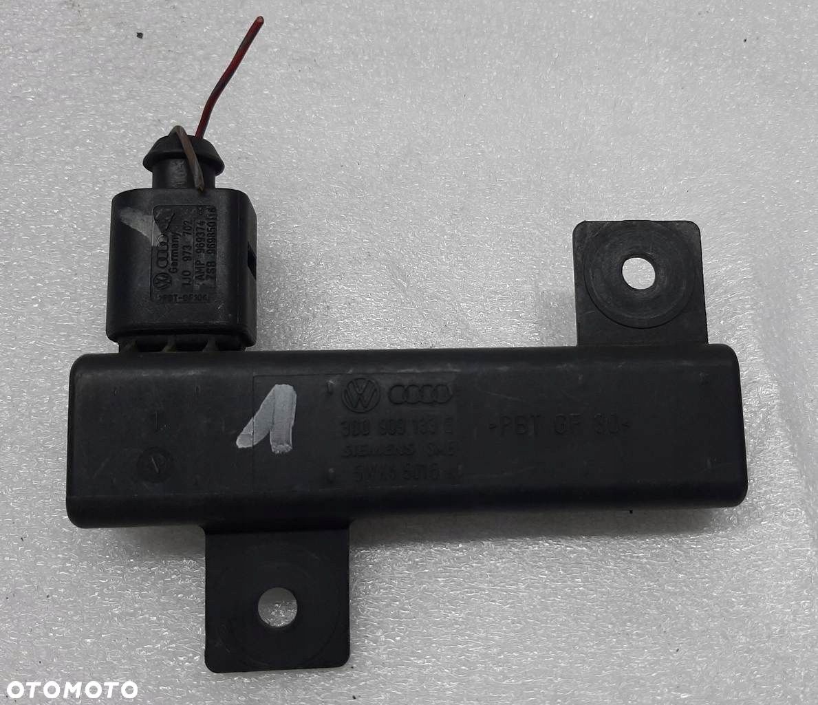 VW Phaeton Antena Keyless Go Entry 3D0909133E - 1