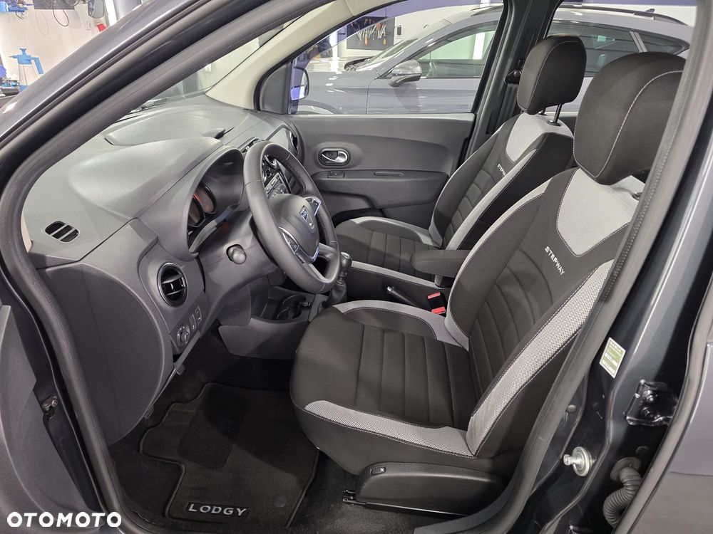 Dacia Lodgy 1.3 TCe Stepway S&S - 24