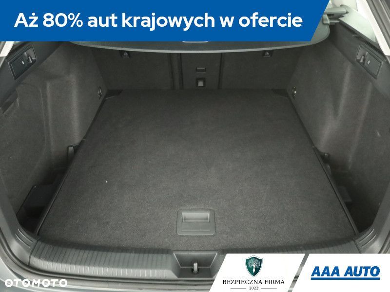 Volkswagen Golf Variant - 11