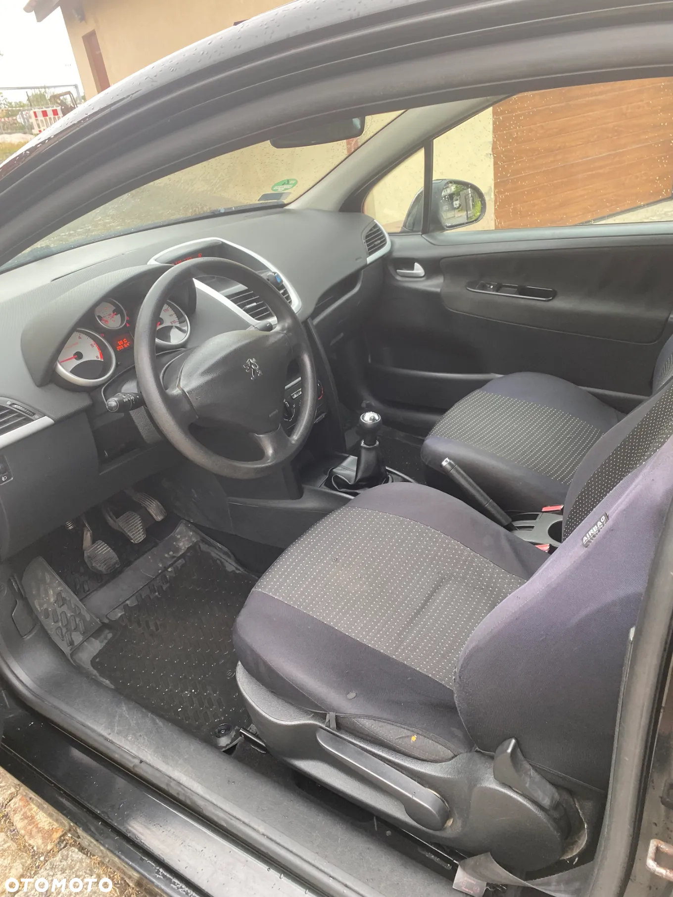 Peugeot 207 1.6 HDi 16V U Move - 10
