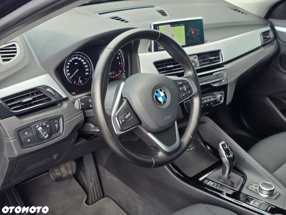 BMW X2 sDrive18d Business Edition sport - 8