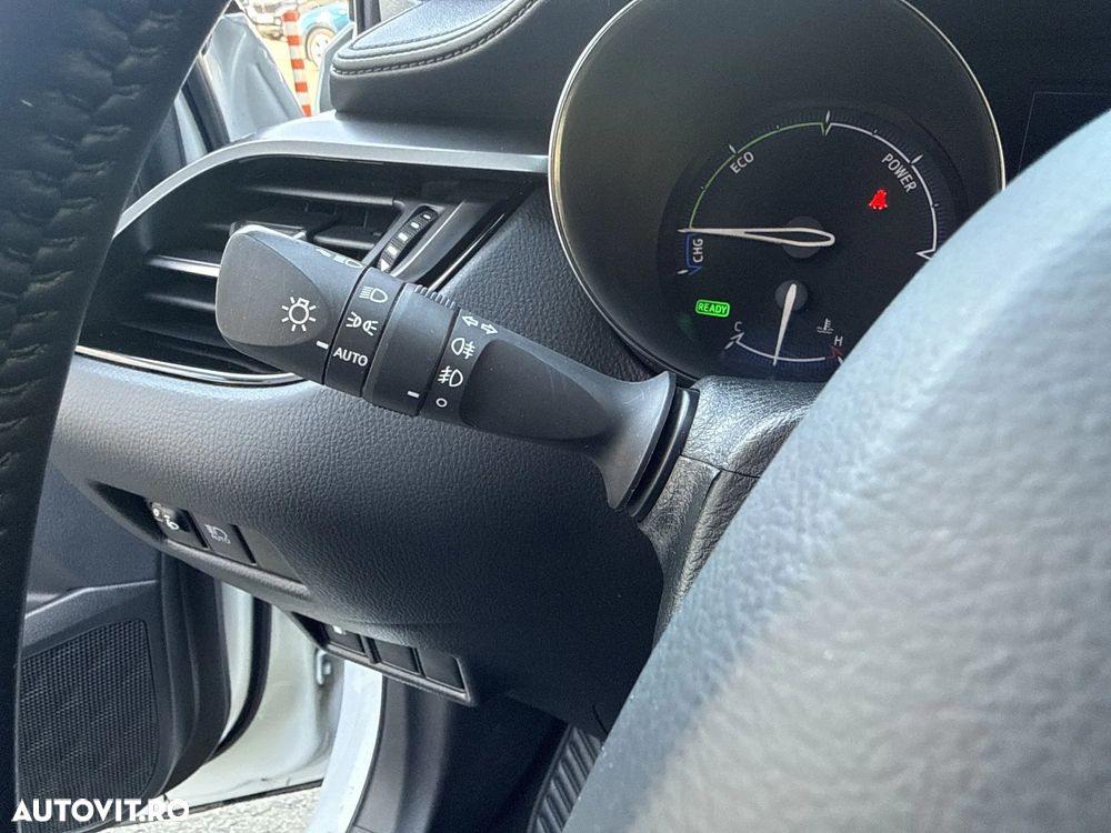Toyota C-HR - 16