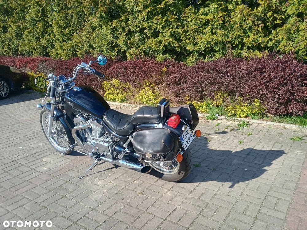 Suzuki Intruder - 7