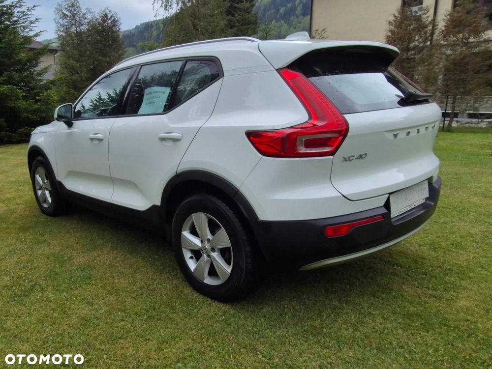 Volvo XC 40 T3 Momentum - 4