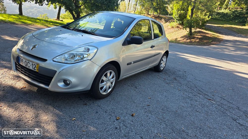 Renault Clio - 2