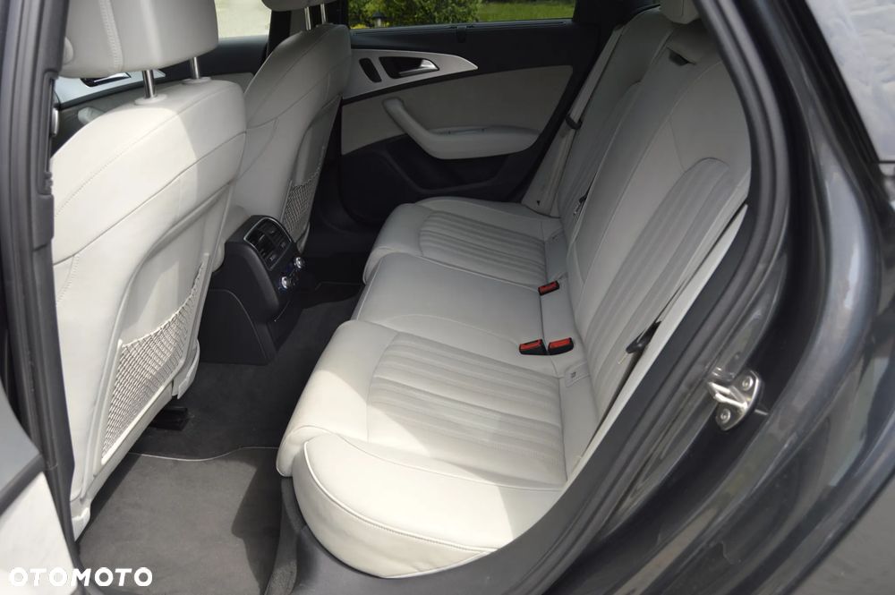 Audi A6 Avant 3.0 TDI quattro S tronic - 13