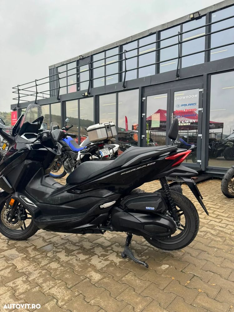 Honda Forza 350 - 5