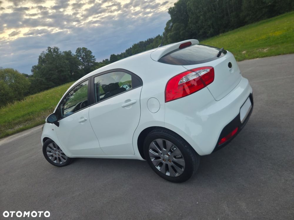 Kia Rio 1.2 Attract - 8