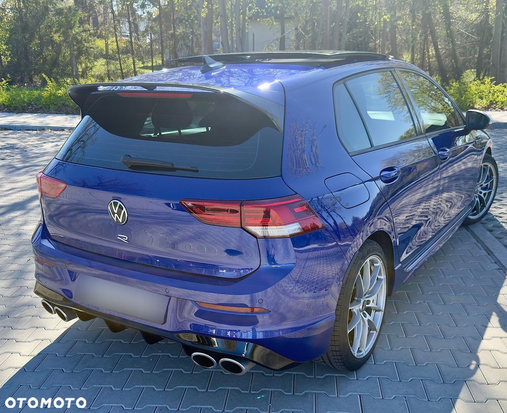Volkswagen Golf - 6