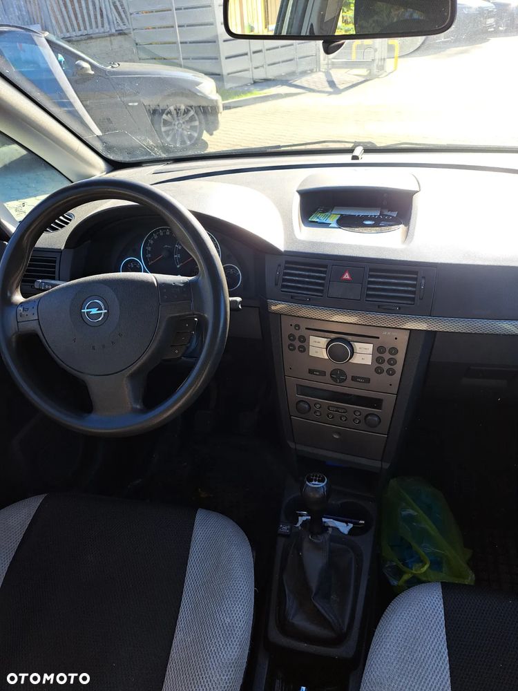 Opel Meriva - 8