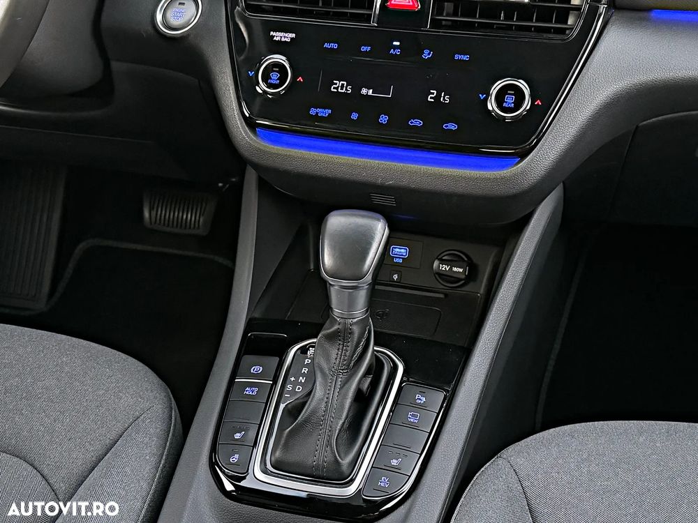 Hyundai IONIQ Plug-in-Hybrid 1.6 GDI Style - 13