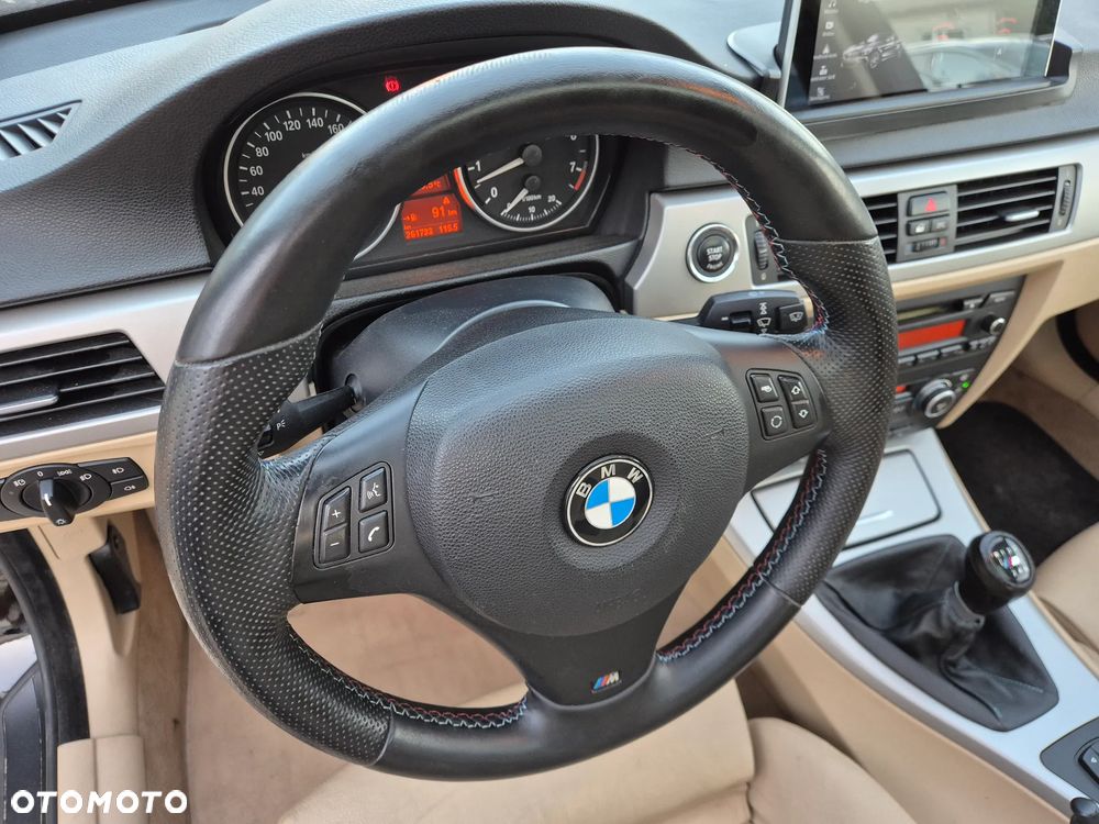 BMW Seria 3 325i - 6