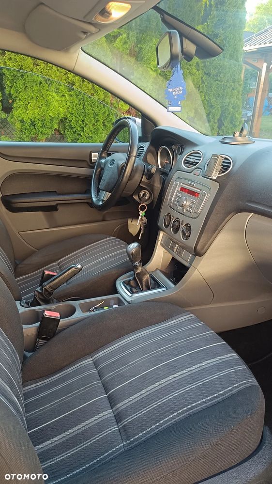 Ford Focus 1.6 16V Ghia - 2