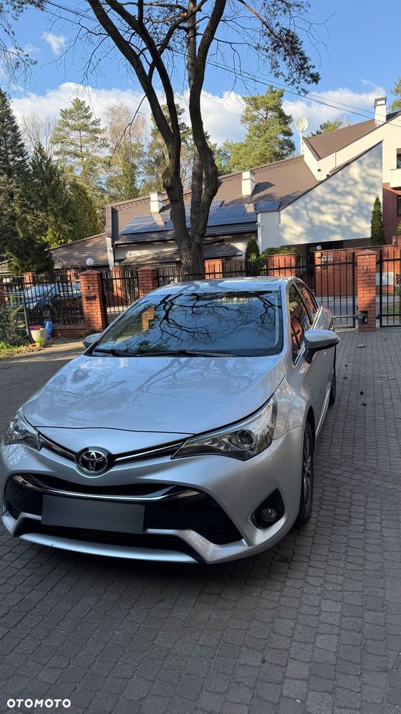 Toyota Avensis 1.8 Sol - 13