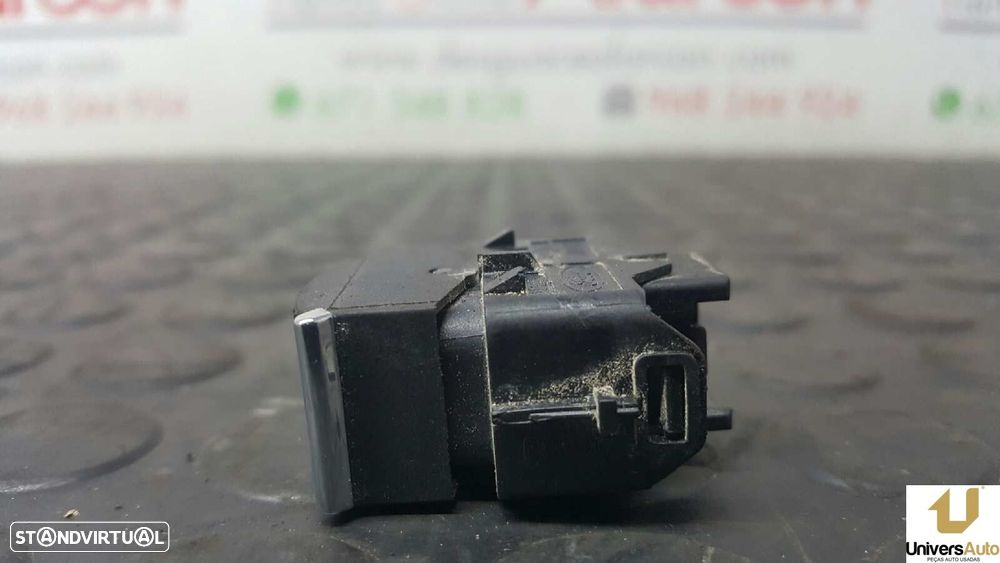 COMANDO DO ELEVADOR FRENTE DIREITO FORD C-MAX TREND - 4