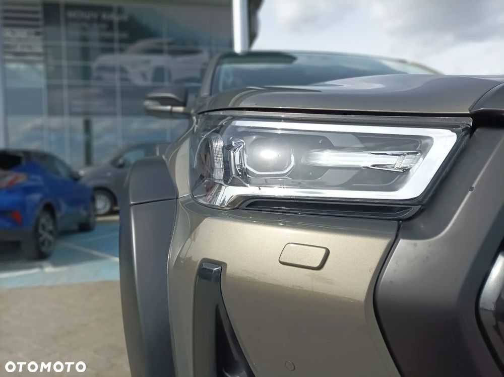 Toyota Hilux 2.8 D-4D mHEV Double Cab Invincible 4x4 - 21