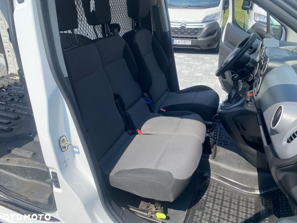 Citroën BERLINGO 1.6 HDI, MAX długi, 3-osobowy, klimatyzacja, zakupiony w salonie w Rzeszowie Bezwypadkowy serwisowany - 21
