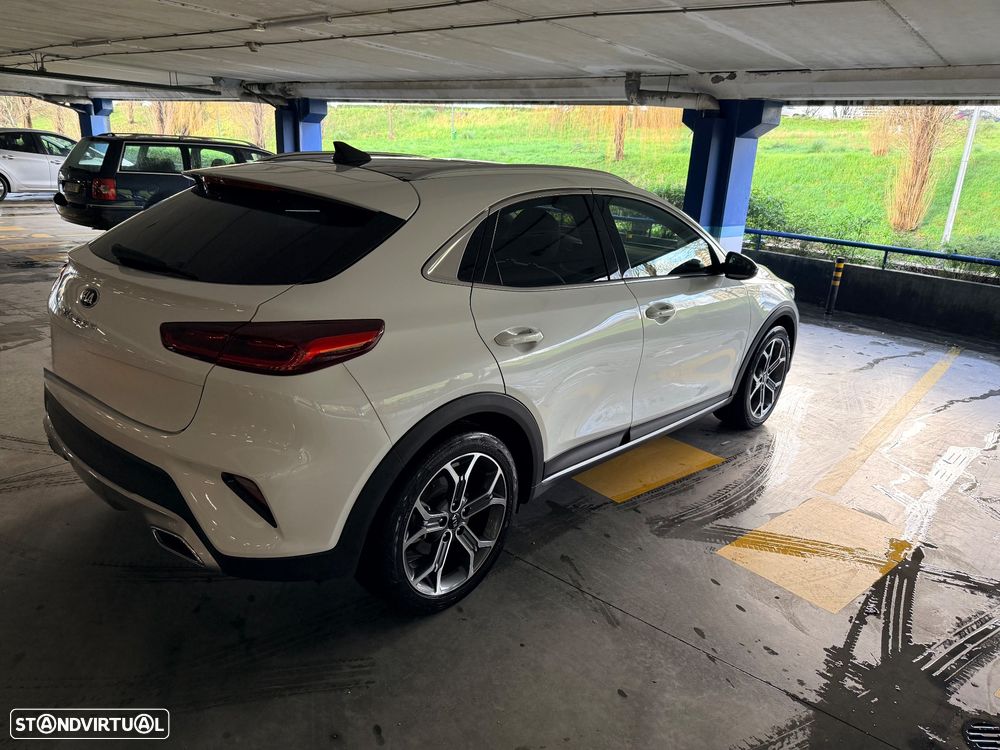 Kia XCeed 1.0 T-GDI Tech+SRF - 1