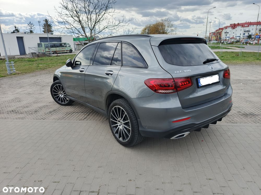 Mercedes-Benz GLC - 4