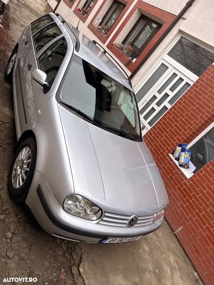 Volkswagen Golf 1.6 Comfortline - 28