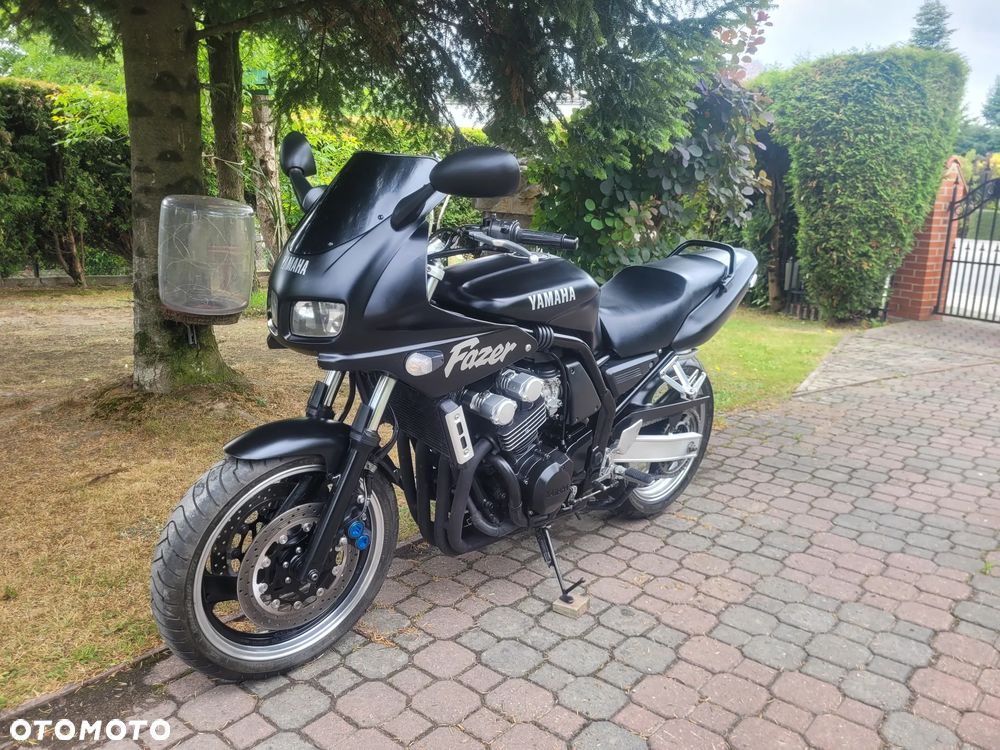 Yamaha FZS - 2