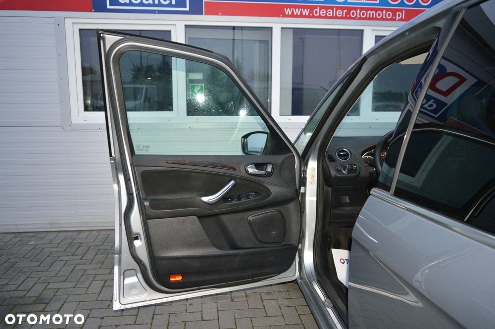 Ford Galaxy 1.8 TDCi Ghia - 32