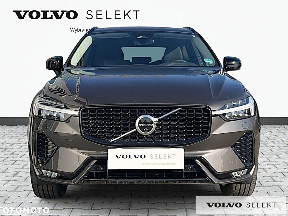 Volvo XC 60 B5 B AWD Plus Dark - 3