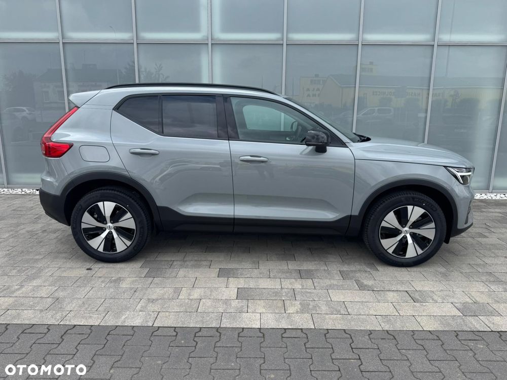 Volvo XC 40 B3 Plus Dark - 6