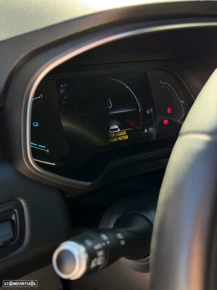 Renault Clio 1.6 E-Tech Exclusive - 12