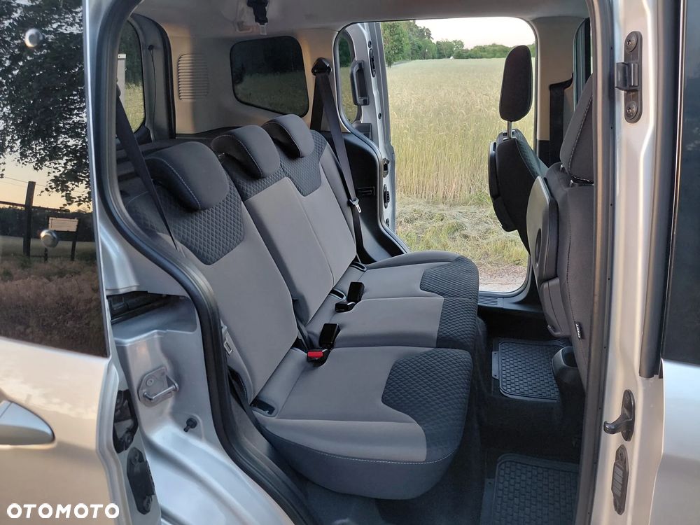Ford Tourneo Courier 1.0 EcoBoost Sport - 11