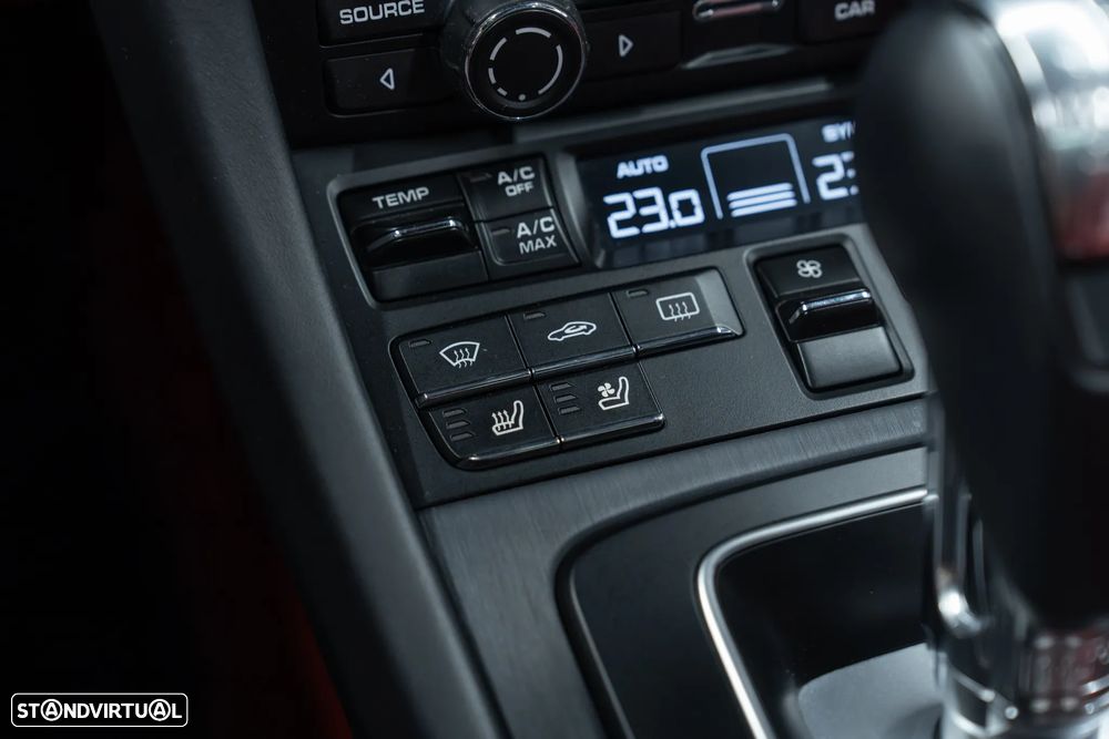 Porsche 911 (991) Carrera 4 GTS PDK - 44