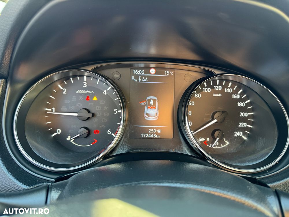 Nissan Qashqai 1.6L dCi Start/Stop 4X4-i Tekna - 13