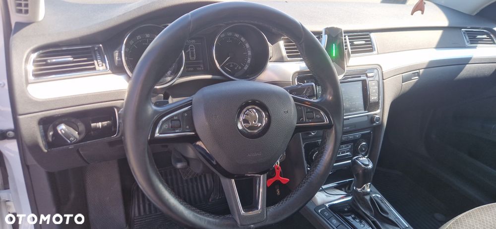 Skoda Superb 2.0 TDI Comfort DSG - 13
