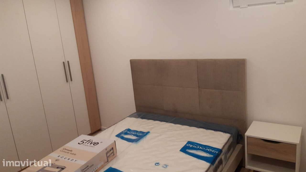 Alugam-se quartos com serventia de cozinha - Grande imagem: 4/8